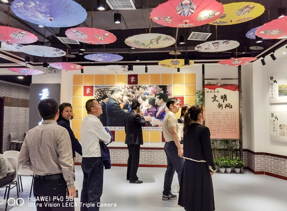 公司固定收益部黨支部、投行業(yè)務(wù)部黨支部、綜合事務(wù)部與金融（產(chǎn)業(yè)）基地保障黨支部開展聯(lián)合黨日活動